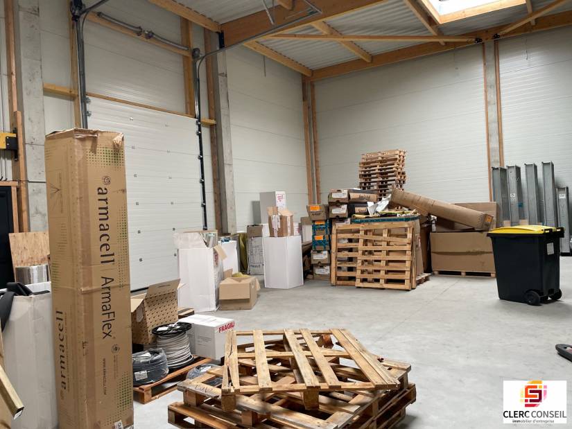Location - Local d'activité 240m² - Honguemare-guenouville