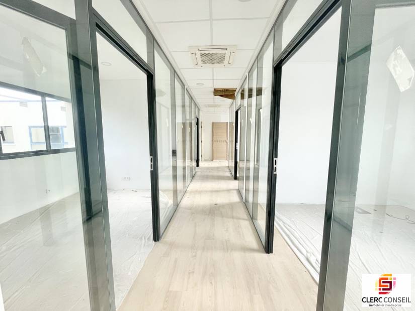 Location - Bureaux 100m² - Bois-guillaume