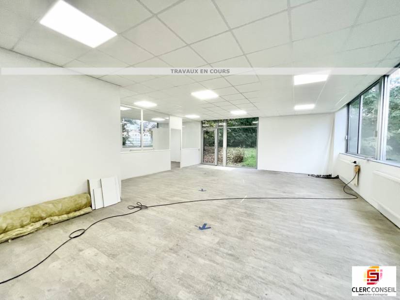 Location - Bureaux 115m² - Saint-martin-du-vivier