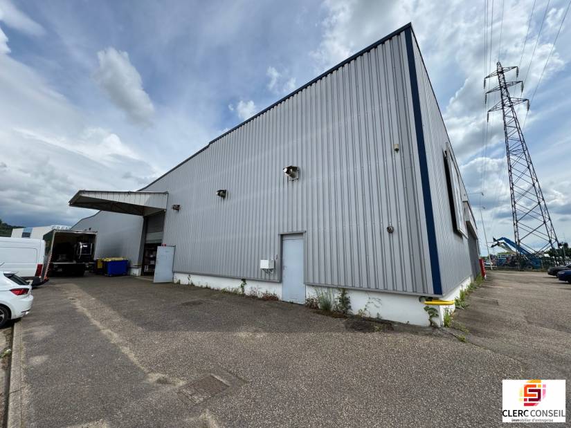 Location - Local d'activité 760m² - Sotteville-lès-rouen