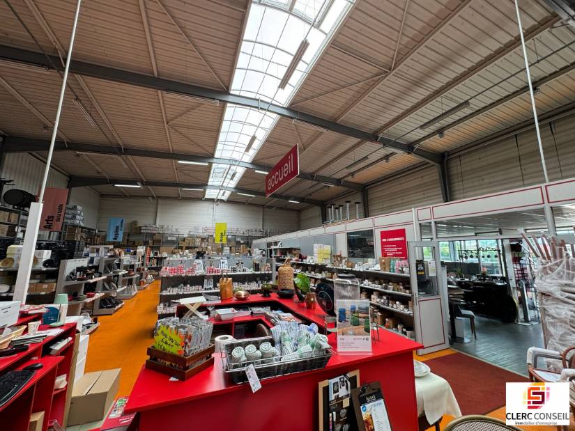 Location - Local d'activité 760m² - Sotteville-lès-rouen