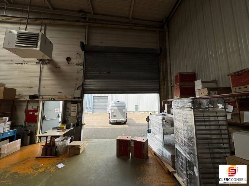 Location - Local d'activité 760m² - Sotteville-lès-rouen