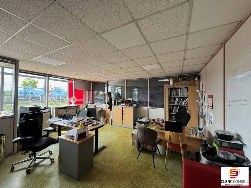 Location - Local d'activité 760m² - Sotteville-lès-rouen
