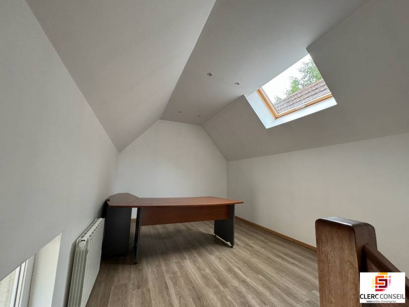 Location - Bureaux 86m² - Louviers