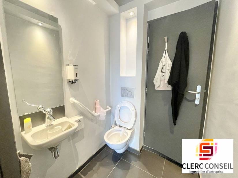Location - Local commercial 43m² - Rouen