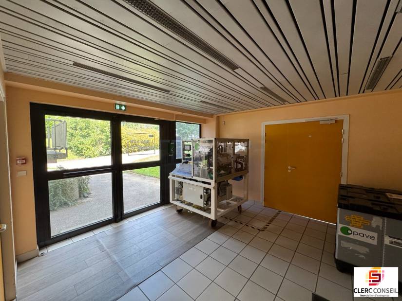 Vente - Bureaux 2660m² - Mont-saint-aignan