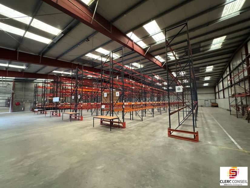 Location - Local d'activité 4027m² - Oissel