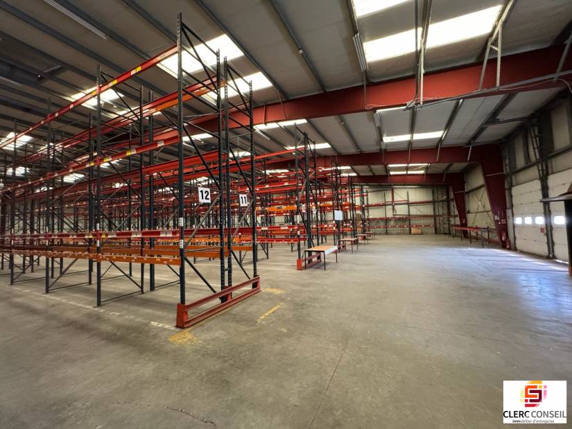 Location - Local d'activité 4027m² - Oissel