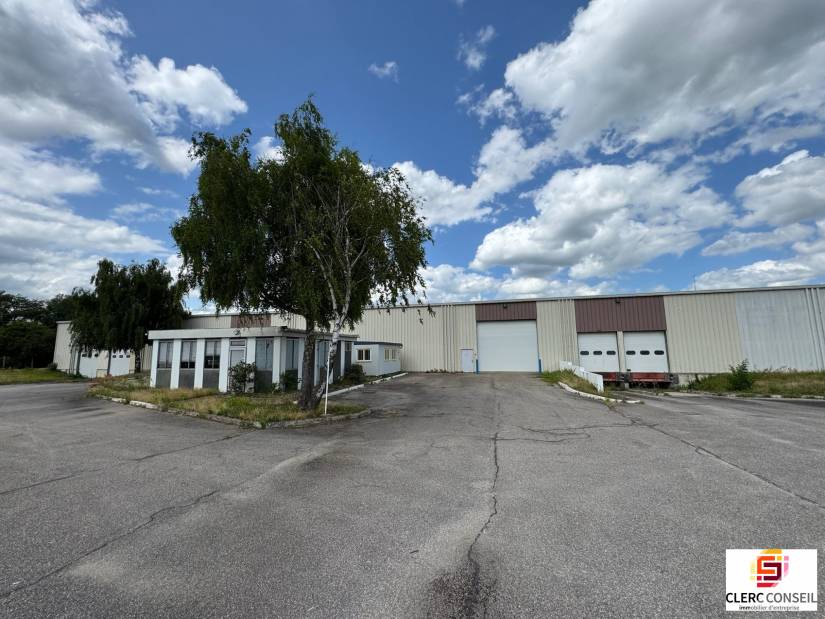 Location - Local d'activité 4027m² - Oissel