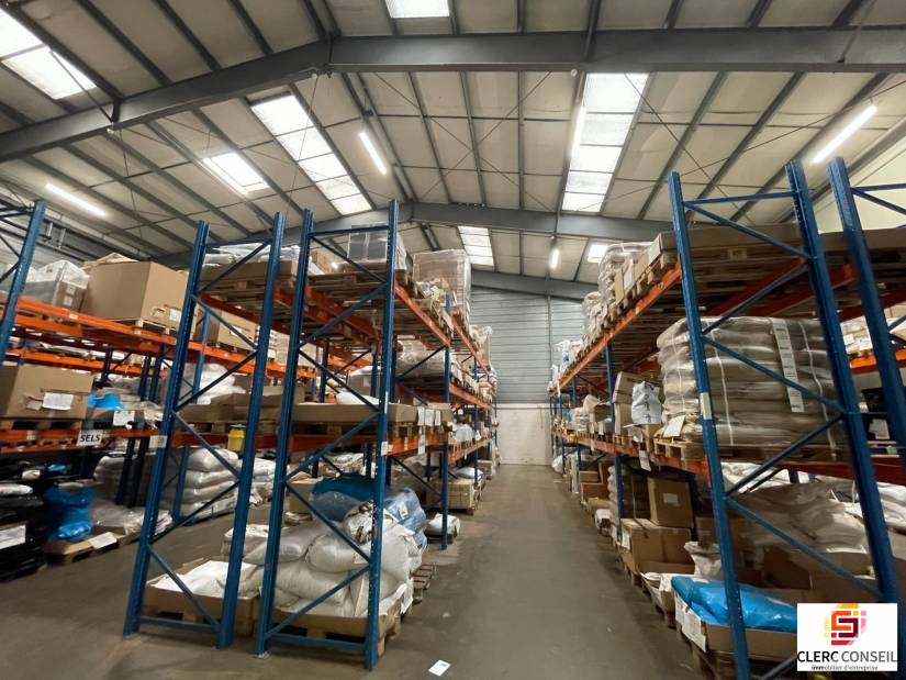 Location - Local d'activité 3300m² - Isneauville