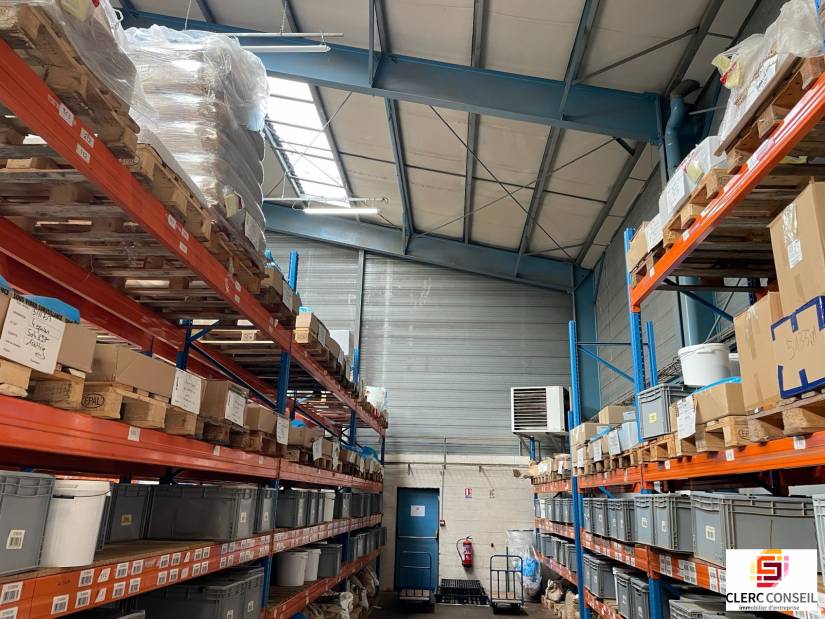 Location - Local d'activité 3300m² - Isneauville