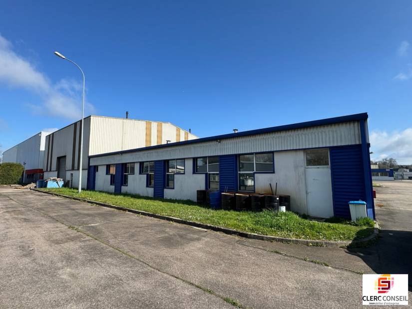Vente - Local d'activité 3300m² - Isneauville