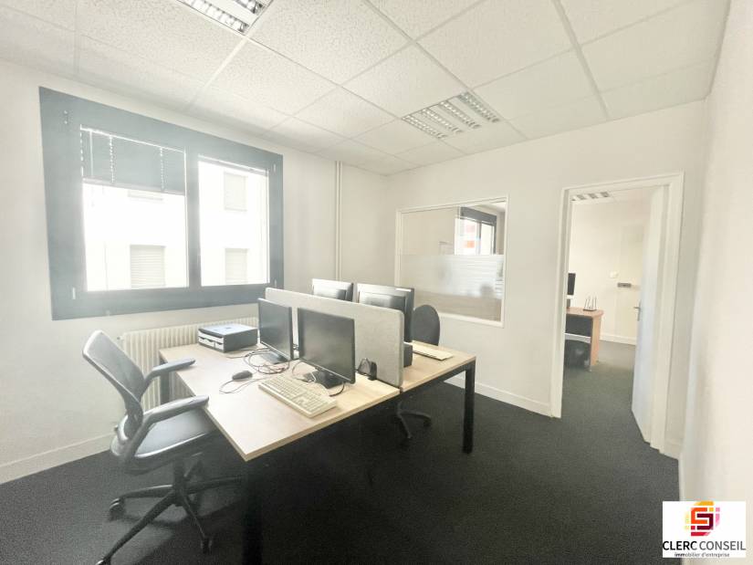 Location - Bureaux 150m² - Bihorel