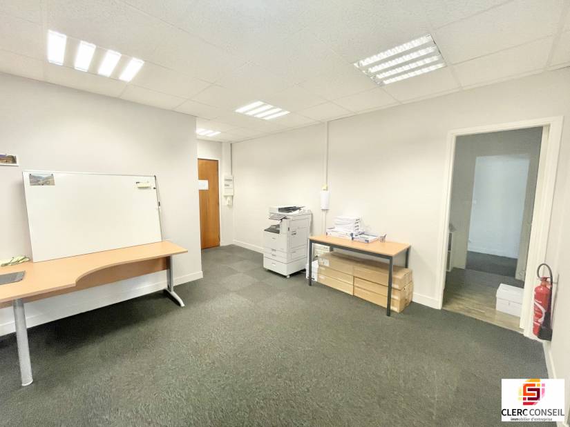Location - Bureaux 150m² - Bihorel