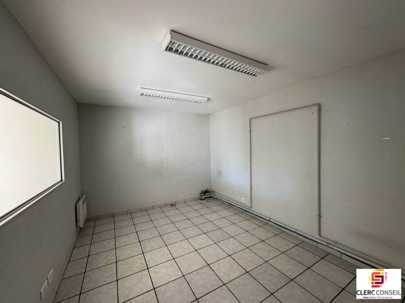 Location - Bureaux 108m² - Évreux