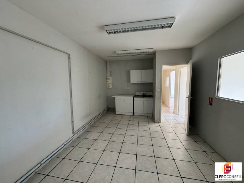 Location - Bureaux 108m² - Évreux