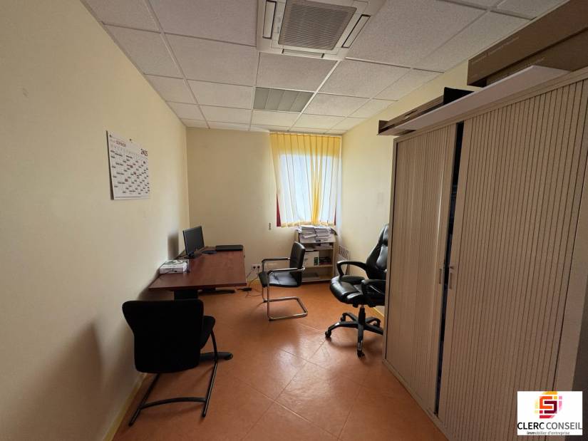Location - Bureaux 765m² - Évreux