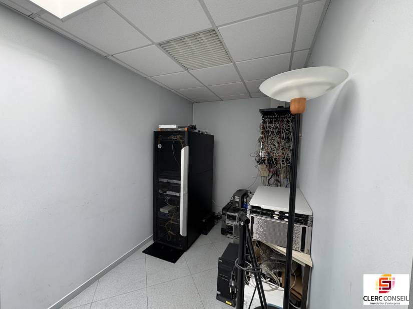 Location - Bureaux 765m² - Évreux