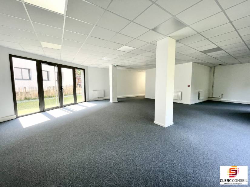 Location - Local commercial 101m² - Bihorel
