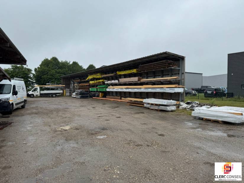 Location - Local d'activité 825m² - Eslettes
