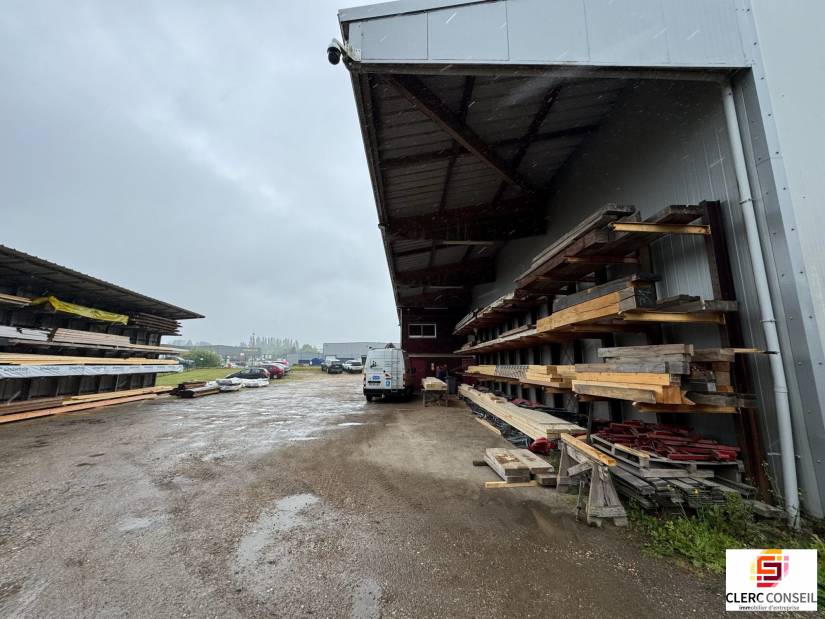 Location - Local d'activité 825m² - Eslettes