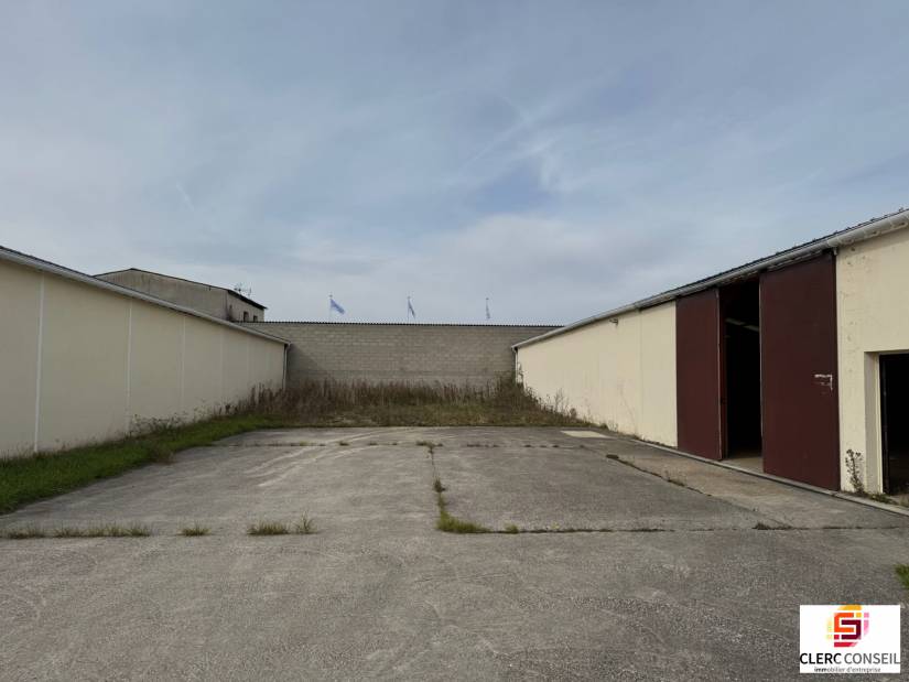 Location - Local d'activité 400m² - Angerville-la-campagne