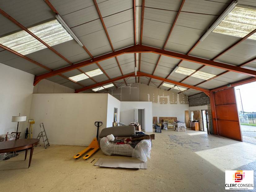 Location - Local d'activité 400m² - Angerville-la-campagne