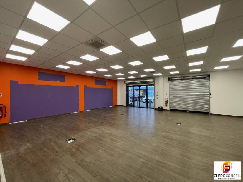Location - Local commercial 148m² - Yvetot