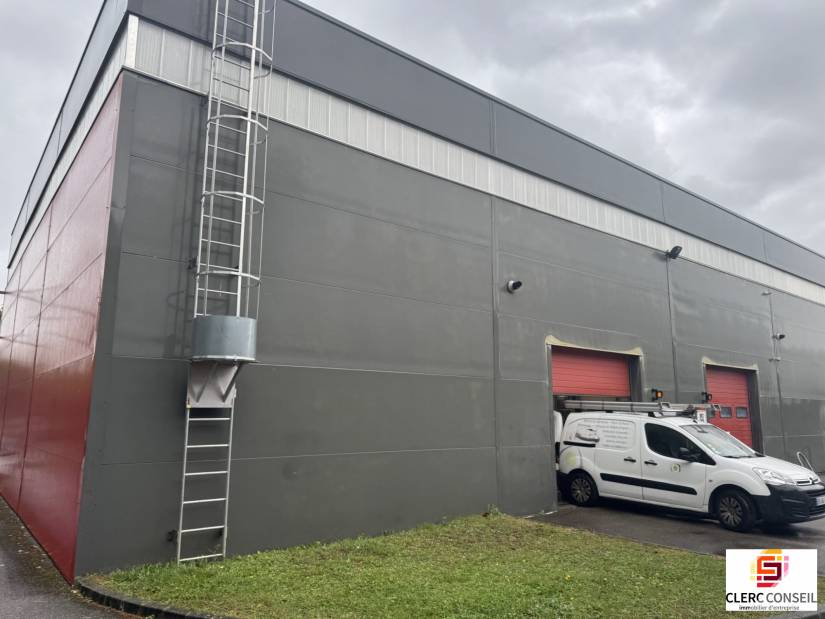 Location - Local d'activité 174m² - Rouen