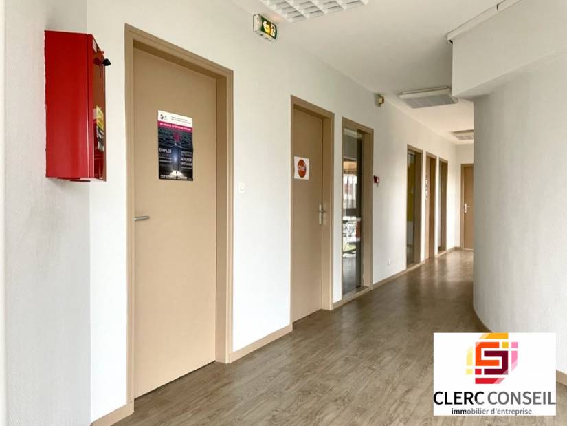 Vente - Bureaux 610m² - Mont-saint-aignan