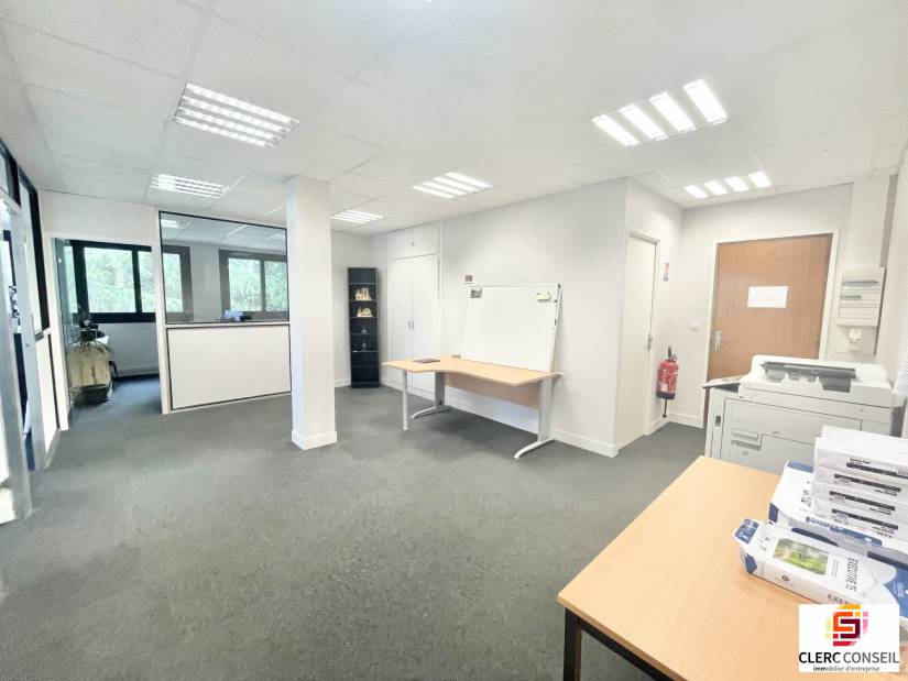 Location - Bureaux 150m² - Bihorel