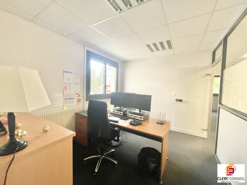Location - Bureaux 150m² - Bihorel