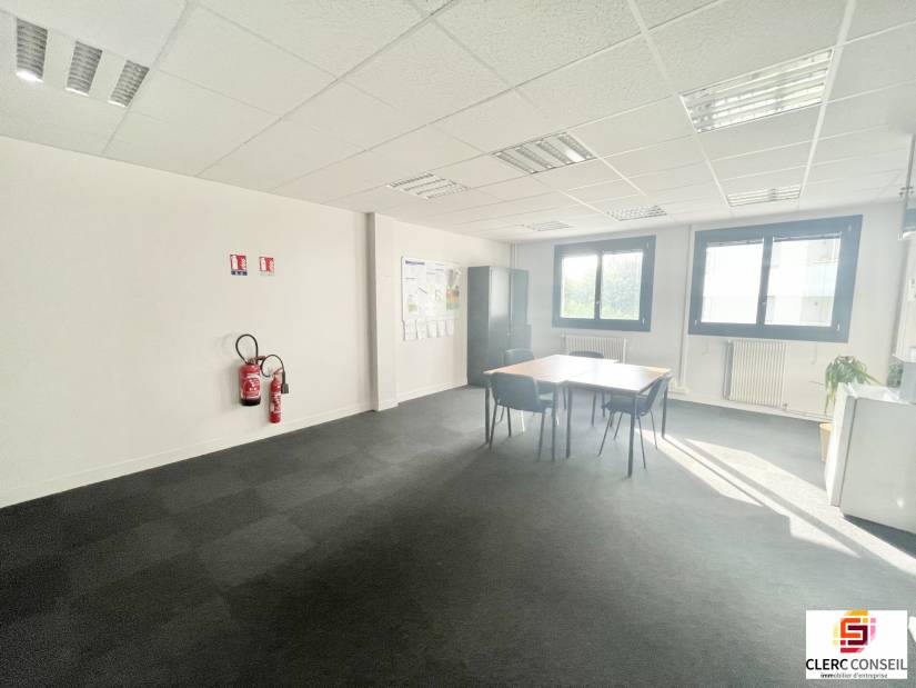 Location - Bureaux 150m² - Bihorel