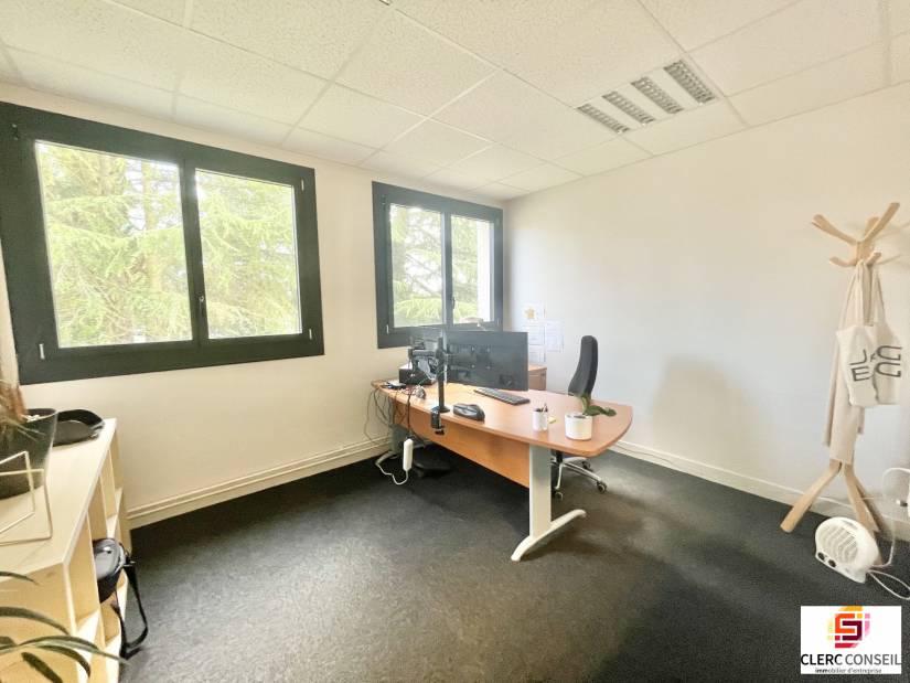 Location - Bureaux 150m² - Bihorel