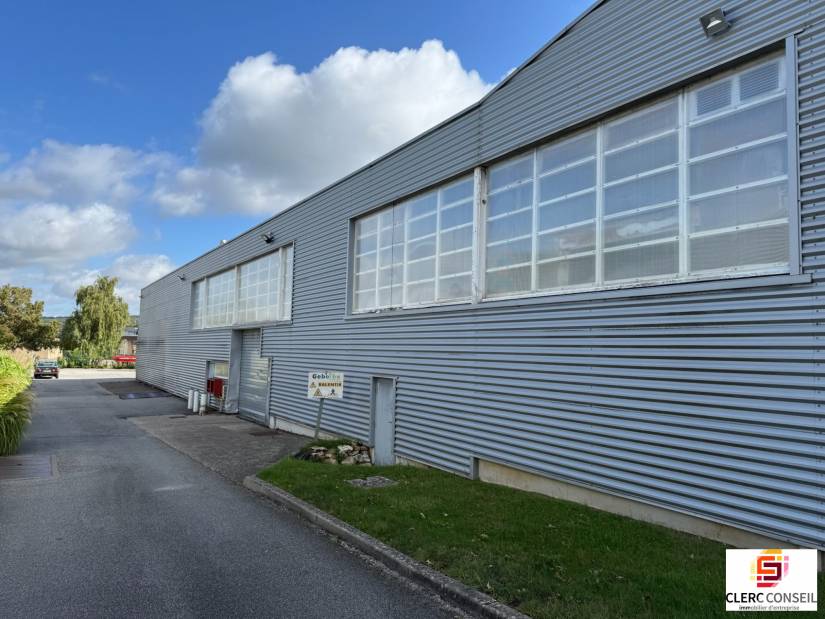 Location - Local d'activité 1700m² - Vernon