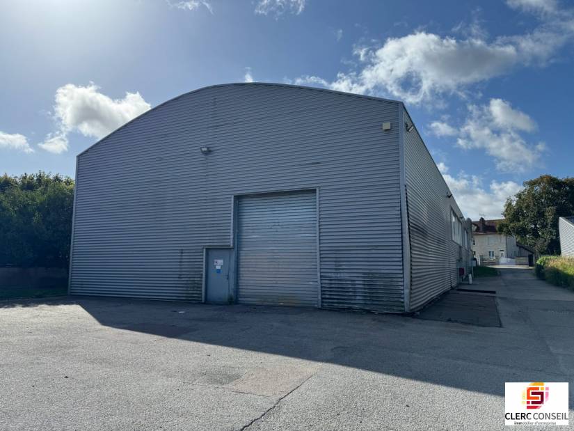 Location - Local d'activité 1700m² - Vernon