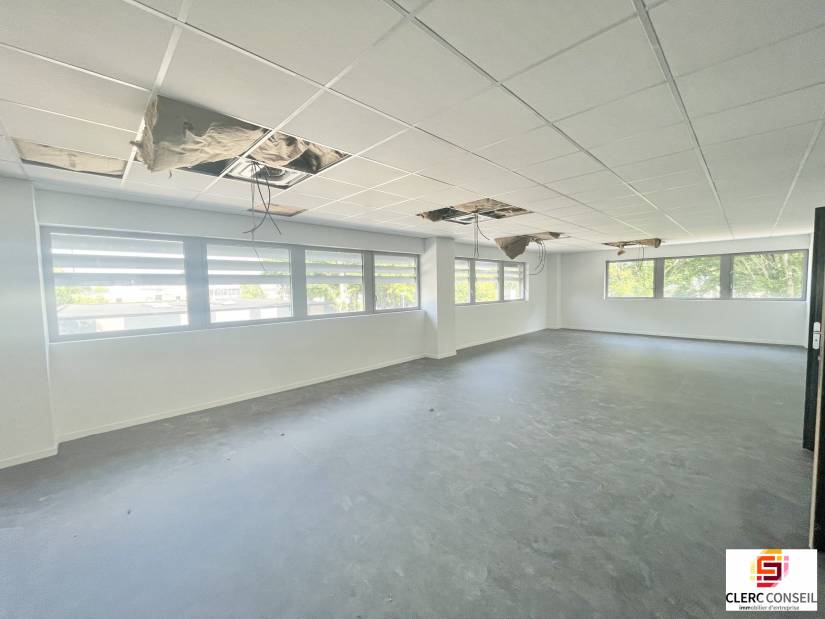 Location - Bureaux 144m² - Mont-saint-aignan