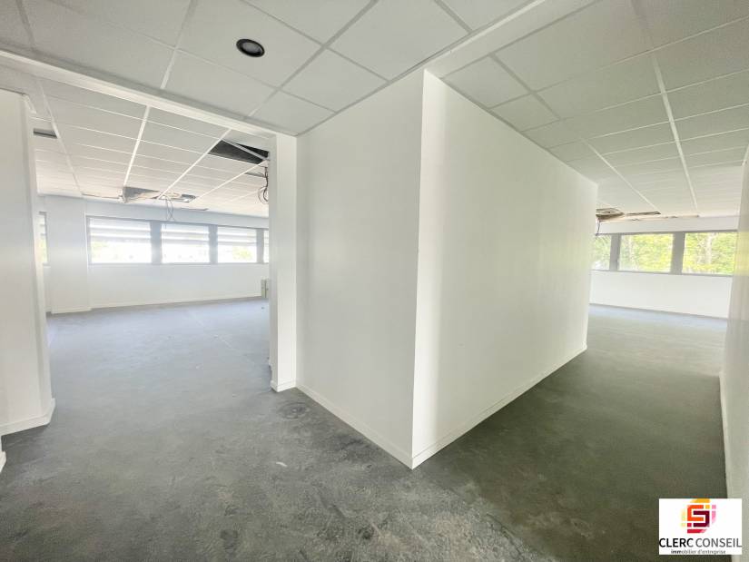 Location - Bureaux 144m² - Mont-saint-aignan