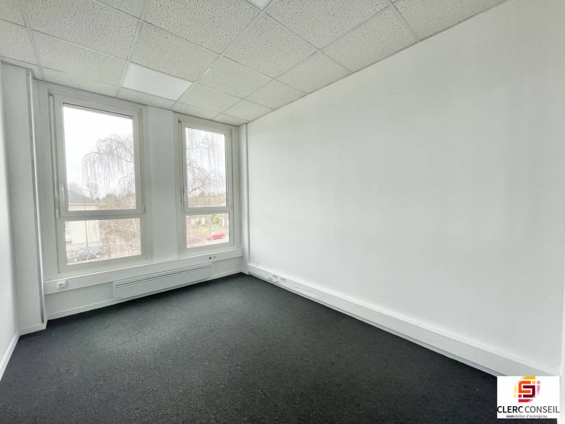 Location - Bureaux 73m² - Bihorel
