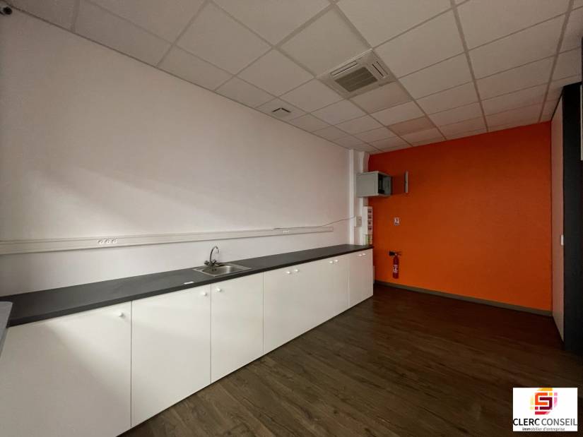 Location - Local commercial 148m² - Yvetot