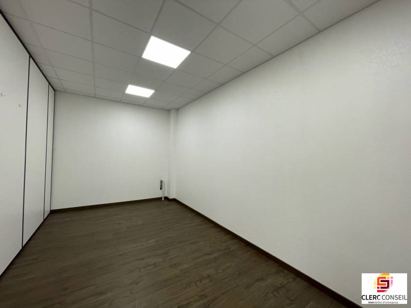 Location - Local commercial 148m² - Yvetot