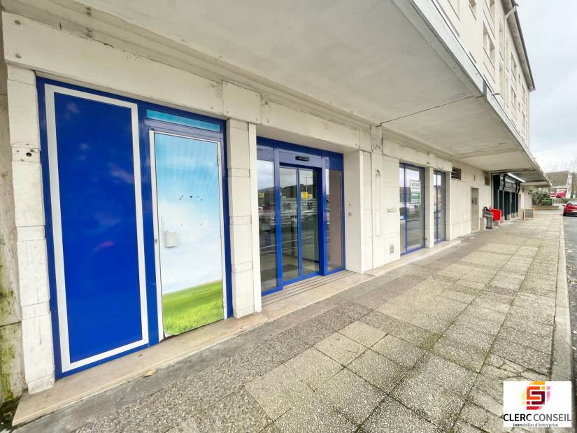 Location - Local commercial 124m² - Petit-couronne