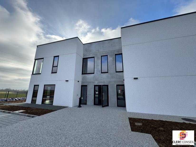 Location - Bureaux 456m² - Saint-martin-du-vivier