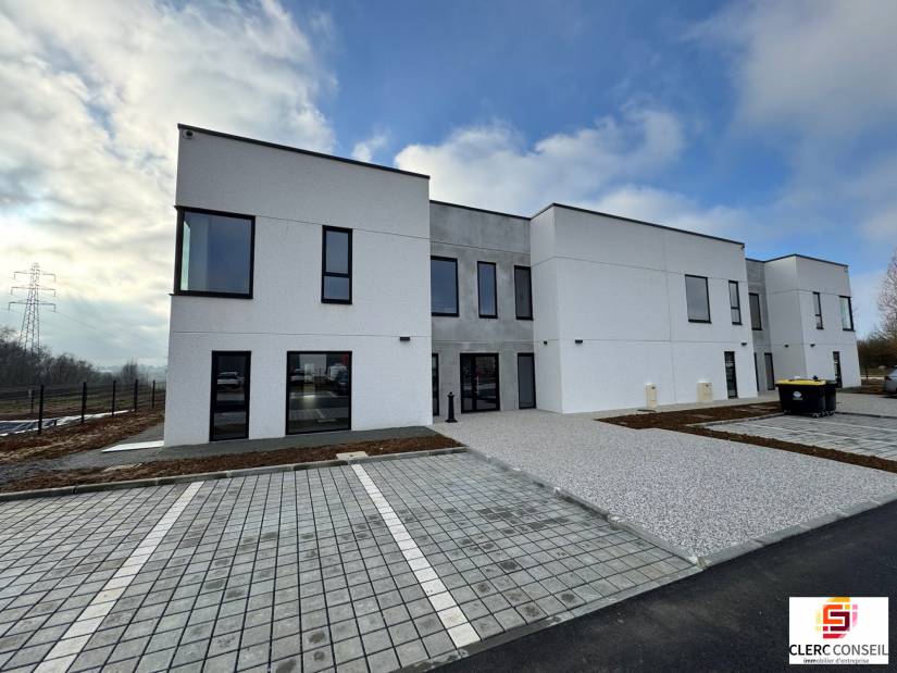 Location - Bureaux 456m² - Saint-martin-du-vivier