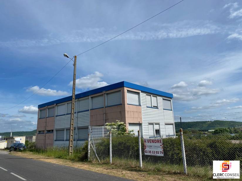 Vente - Local d'activité 4447m² - Saint-pierre-la-garenne