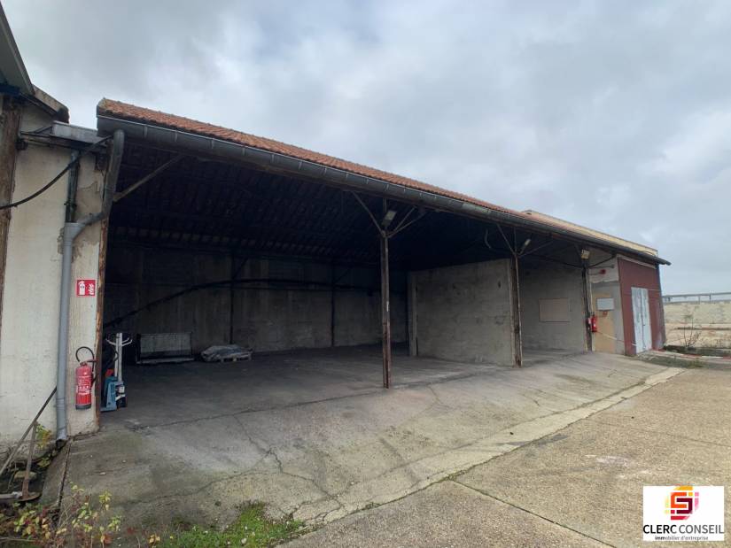 Vente - Local d'activité 4447m² - Saint-pierre-la-garenne