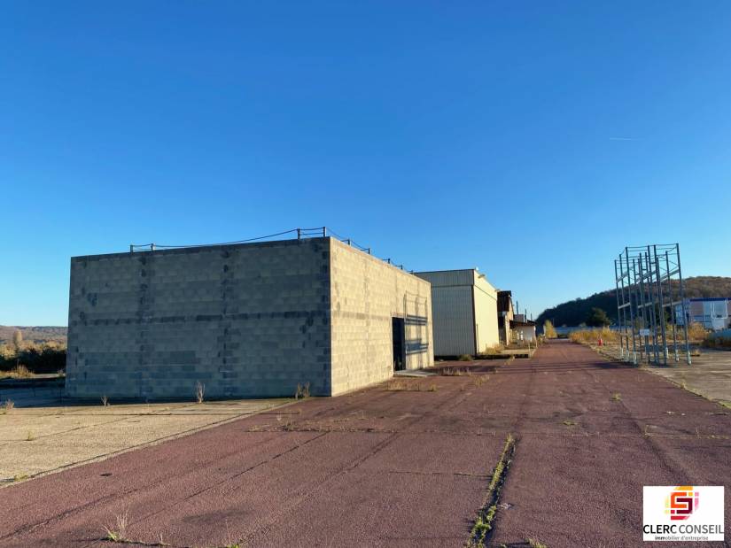 Vente - Local d'activité 4447m² - Saint-pierre-la-garenne