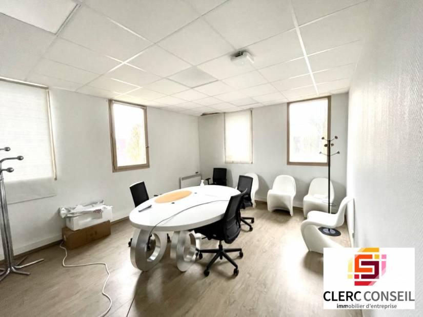 Vente - Bureaux 610m² - Mont-saint-aignan