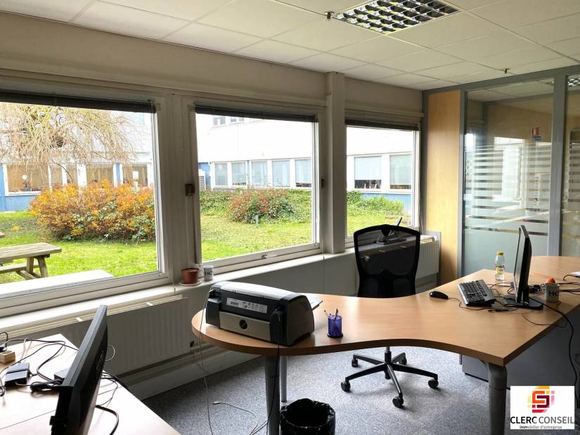 Location - Bureaux 621m² - Louviers