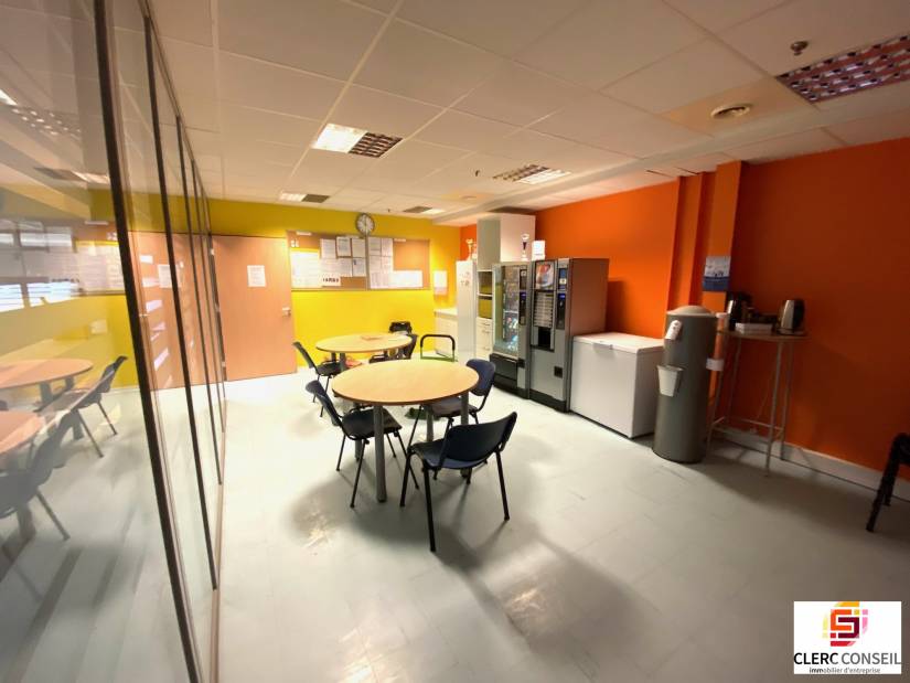 Location - Bureaux 621m² - Louviers